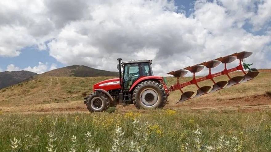 آشنایی با انواع تراکتور آشنایی با انواع تراکتور